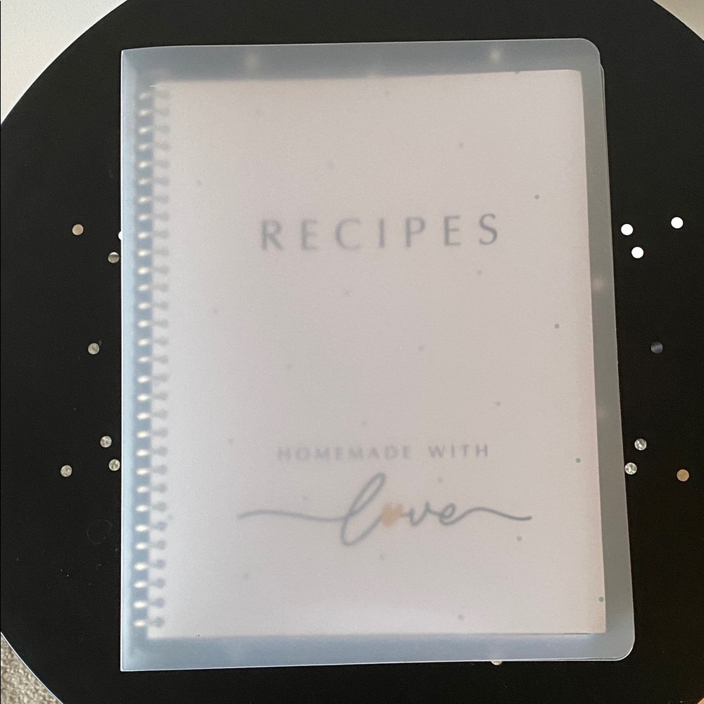 Outshine Recipe Binder with Protective Cover, new/never used